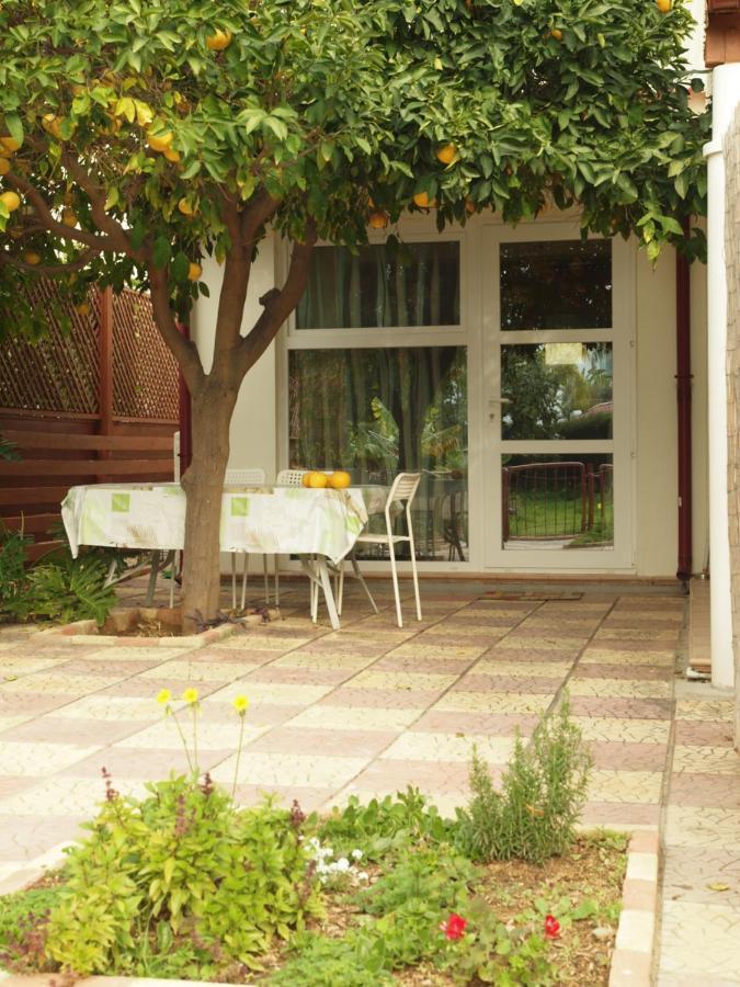 Moon-Light Studio Larnaca Exterior photo